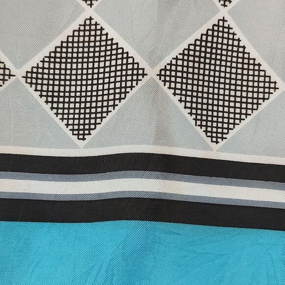 Alberte Geometric Square Scarf Vintage - Picture 5 of 10